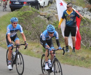 Howes & Zabriskie lead peloton over Coleman Valley Rd in the Tour of California