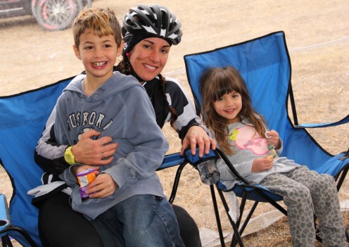 Nicole Duke with her son and daughter pre-race