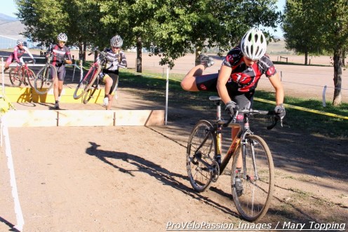 Rebecca Blatt (Van Dessel) third on course in lap two, followed by Ksenia Lepikhina, Caitlyn Vestal (Feedback Sports), and Jess D'Amato (Evol Foods)