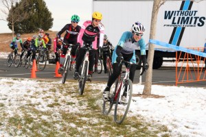 Melissa Barker gets women's elite holeshot at Cyclo-X Westminster