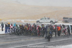 Elite men's field 15 seconds to start